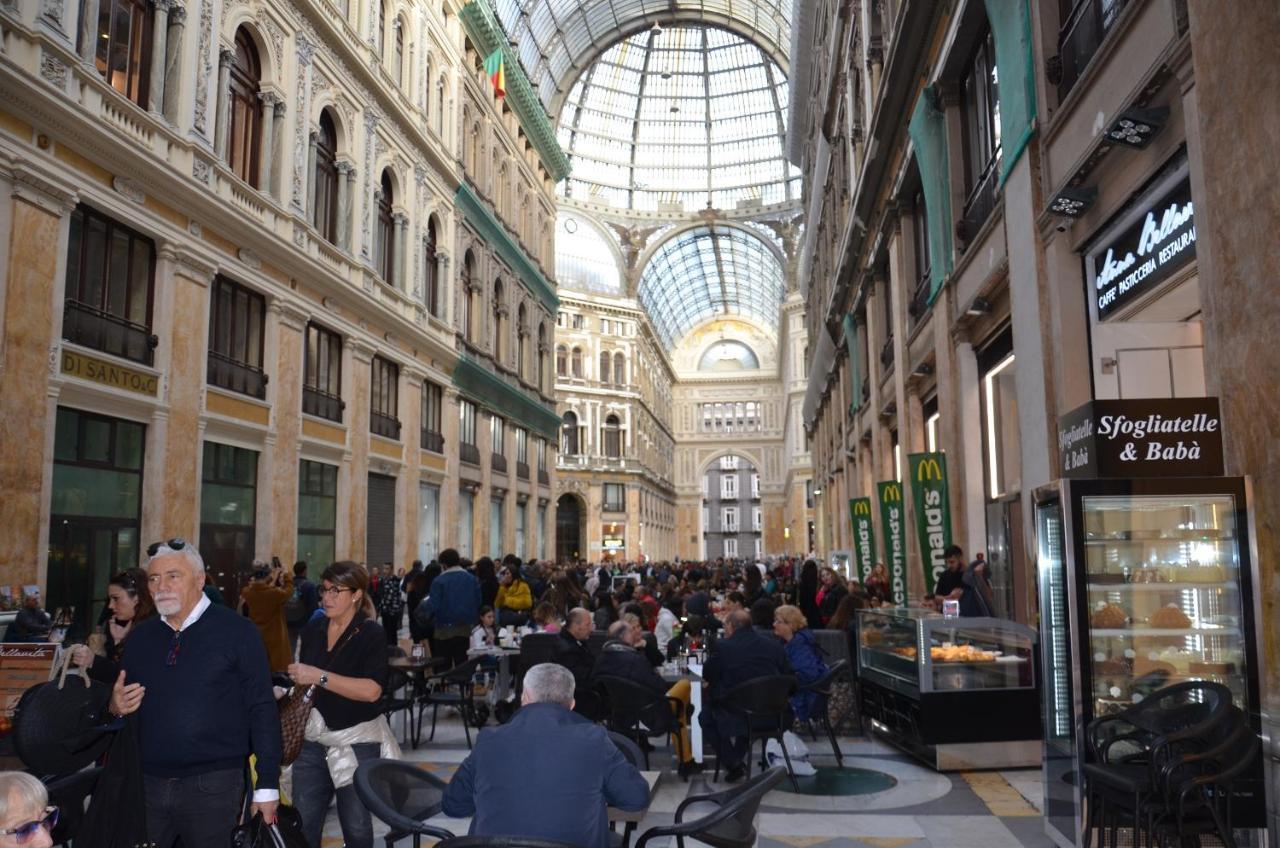 La Casa Spagnola Napoli ภายนอก รูปภาพ
