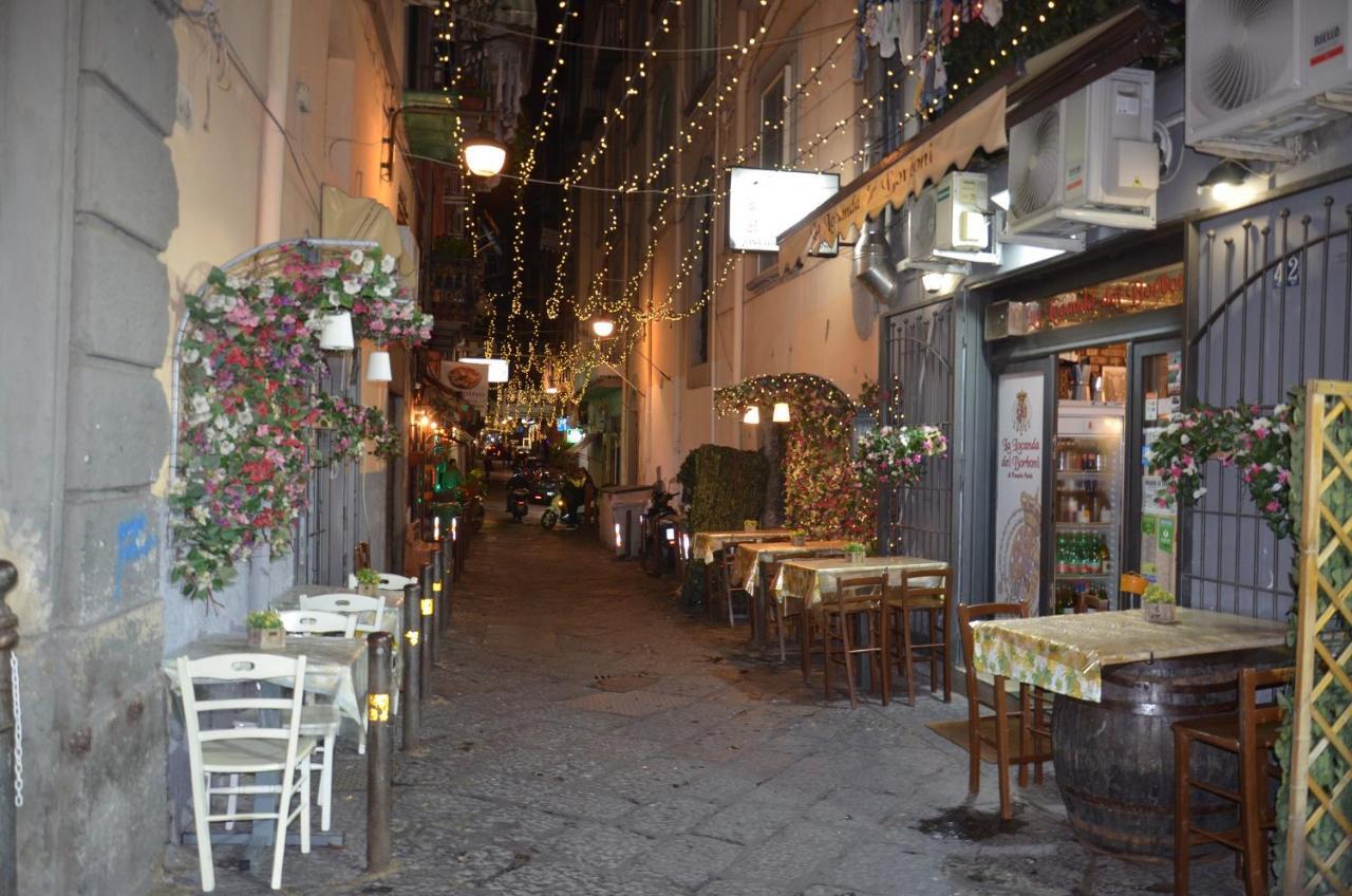 La Casa Spagnola Napoli ภายนอก รูปภาพ