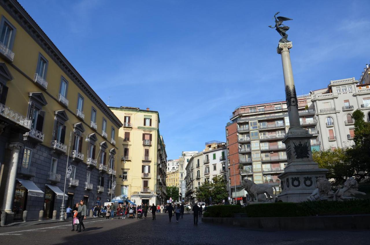La Casa Spagnola Napoli ภายนอก รูปภาพ